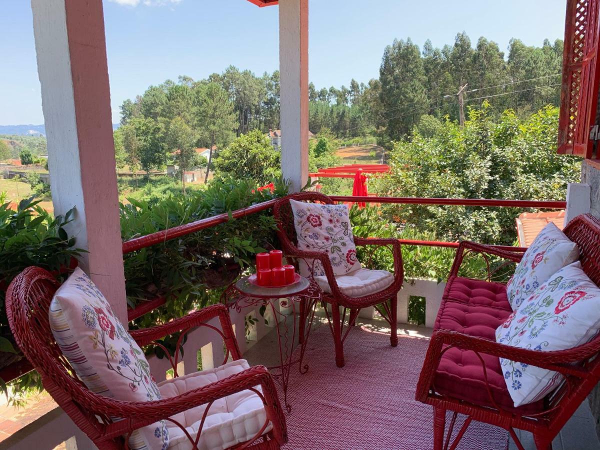 Vila Aurora Parada de Gatim Экстерьер фото